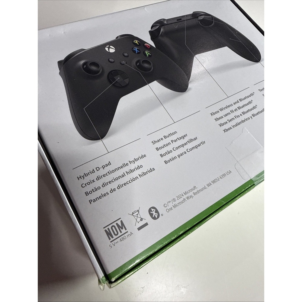 Carbon Black Wireless Controller - Xbox Series Open Box - Picture 5 of 11
